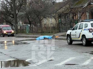 У Луцьку на вулиці виявили тіло жителя Рівненщини