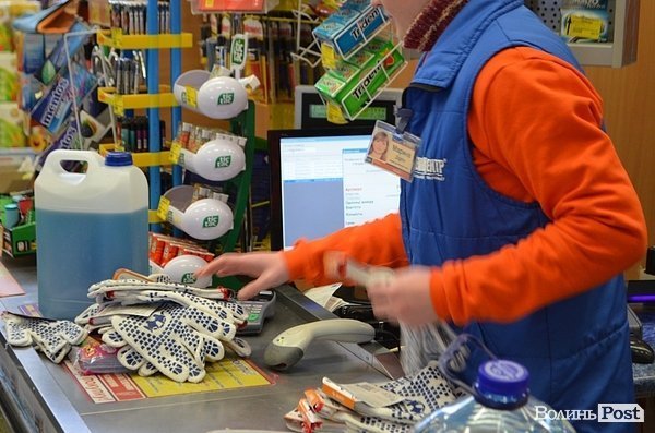 У Луцьку пікетували «Епіцентр». ФОТО