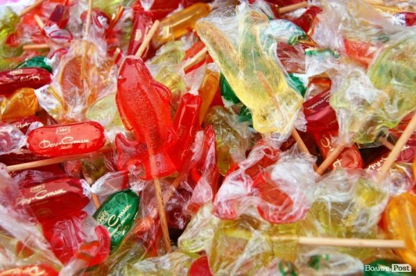 У центрі Луцька гуляли цигани. ФОТО