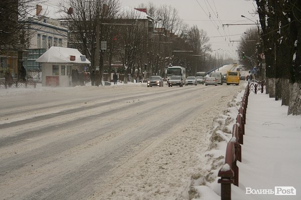 Луцьк засипає снігом. ФОТО