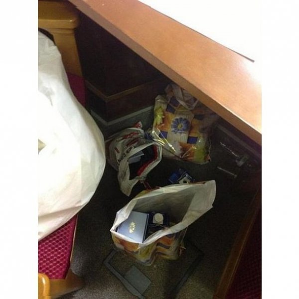 Як регіонали «бухали» у Верховній Раді. ФОТО 