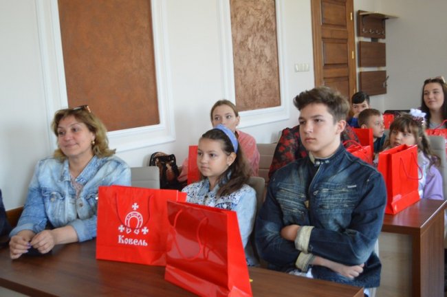 У Ковелі дітям загиблих Героїв вручили подарунки. ФОТО