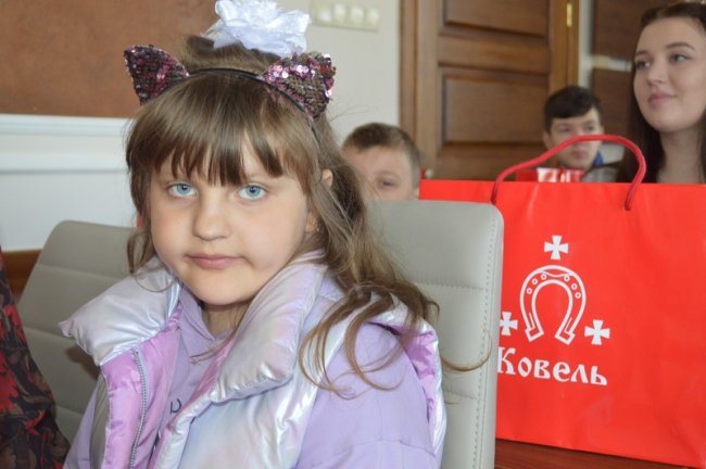 У Ковелі дітям загиблих Героїв вручили подарунки. ФОТО