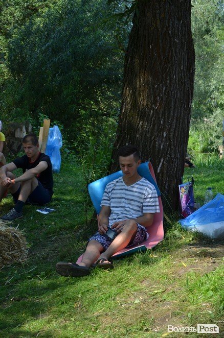 Відомий поет у Луцьку читав вірші про любов та війну. ФОТО