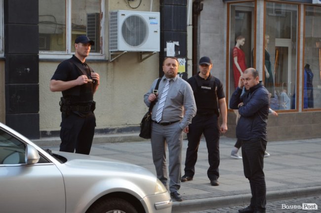 Слідчі дії у справі Рачкова продовжили надворі. ОНОВЛЮЄТЬСЯ