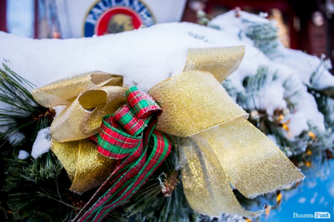 Луцьк – у кришталевій паморозі: казкові світлини різдвяного ранку. ФОТО