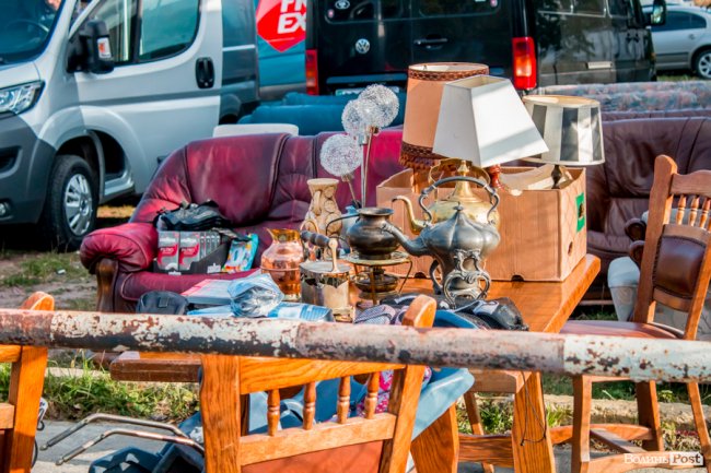  «Барахолка» луцького авторинку: що продають, окрім машин. ФОТО