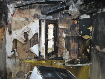 У луцької виховательки вщент згорів куплений в кредит будинок. ФОТО