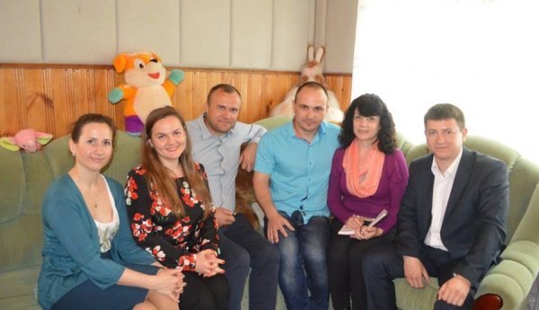 Кошти, зібрані на Світському Рауті, стали подарунком для дитячого притулку. ФОТО 