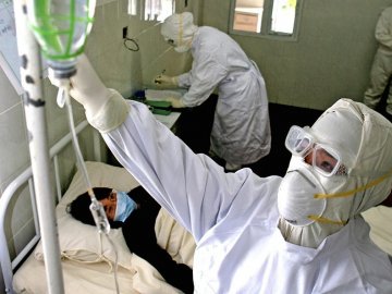 В Україні зафіксували уже понад 800 випадків коронавірусу  