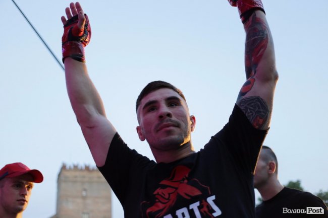 Турнір зі змішаних єдиноборств у Луцькому замку: як це було