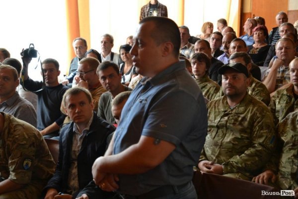 Розпочалася зустріч губернатора Волині з революціонерами