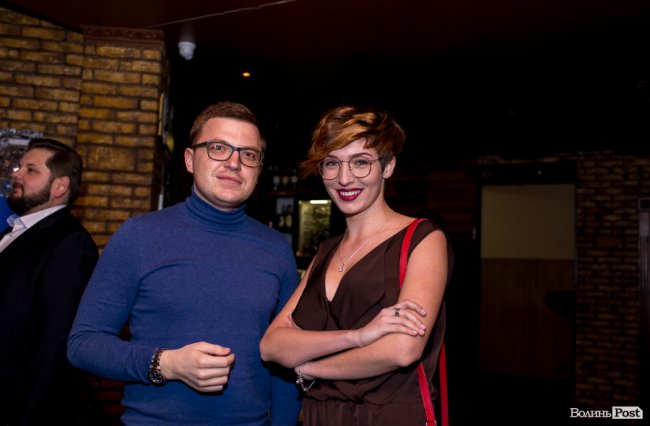 Продюсер ток-шоу Протилежний погляд LIVE, ведучий Тарас Шкітер та Галина Падалко