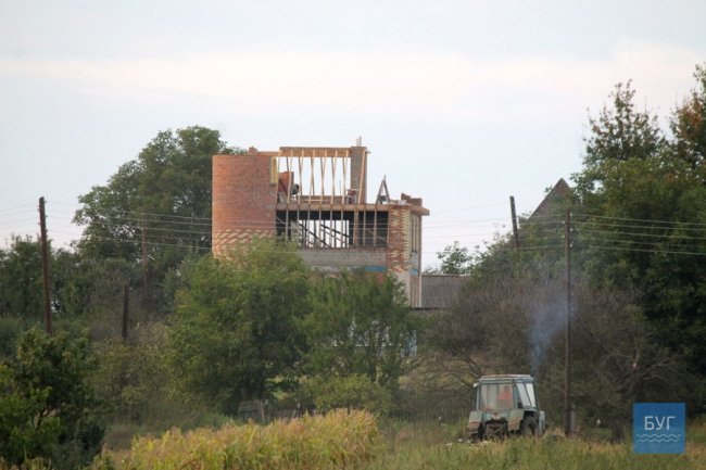 Показали вечірні краєвиди Володимир-Волинського краю. ФОТО