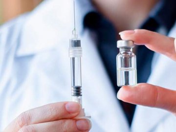 Україна вакцинуватиме жителів ОРДЛО