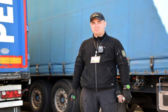 Волинянин разом із спаніелем Нешем викривають правопорушників на кордоні. ФОТО