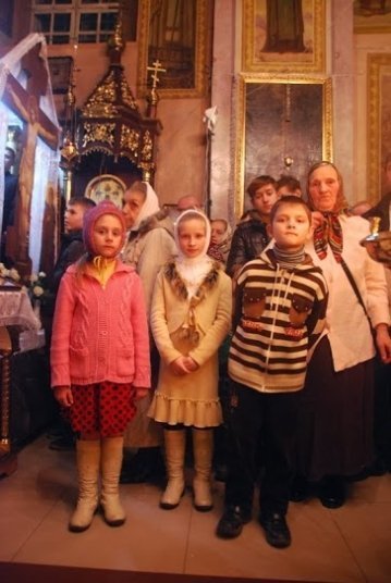 У храмах розпочалися різдвяні богослужіння. ФОТО