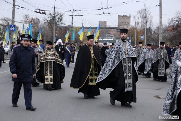 Як Луцьк вшановував жертв Голодомору. ФОТО