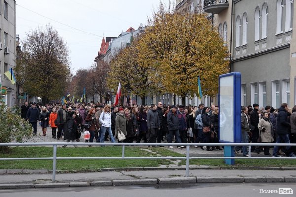 Як Луцьк вшановував жертв Голодомору. ФОТО