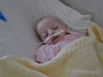 6-річна волинянка, яка тричі пережила інсульт, потребує допомоги