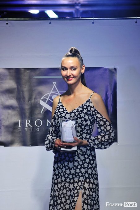 Свято краси і моди: як мийку в Луцьку перетворили на модний подіум
