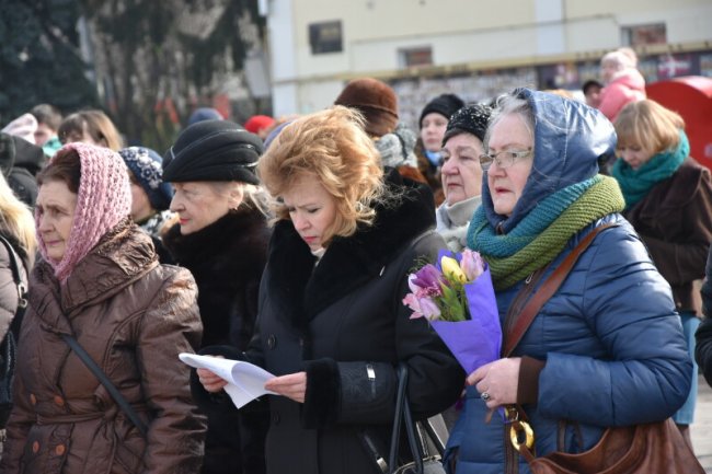 Лучани вшанували пам'ять поетеси Лесі Українки. ФОТО