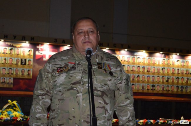 Пам’ять, яка житиме вічно: у Луцьку вшанували загиблих під Іловайськом. ФОТО