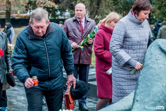 Відгомін війни: у Луцьку вшанували жертв Другої світової. ФОТО