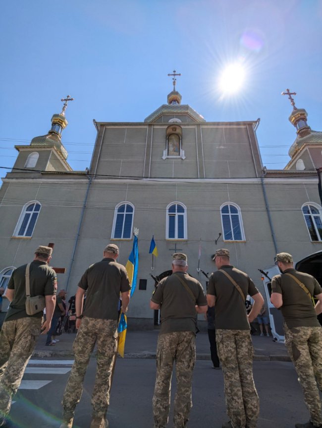 Був турботливим батьком чотирьох дітей: на Волині попрощалися з Героєм Ростиславом Шевчиком