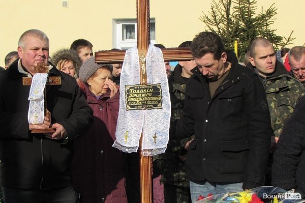 У Володимирі-Волинському попрощалися із загиблим бійцем. ФОТО