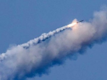 Удар по Київщині: росіяни поцілили у військову частину, є руйнування