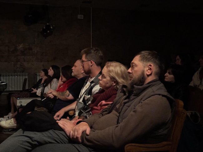 Сила театру: волинські артисти привезли у Хмельницький власний досвід війни, відтворений у виставі