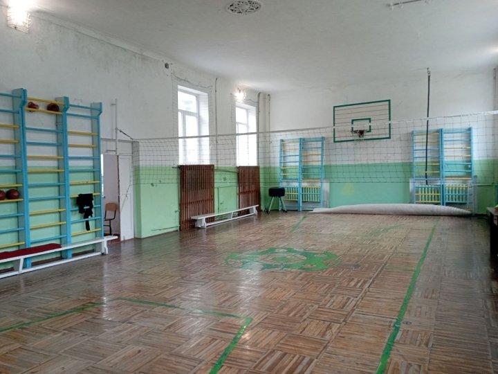 Спортзал ліцею на Волині виставили на аукціон