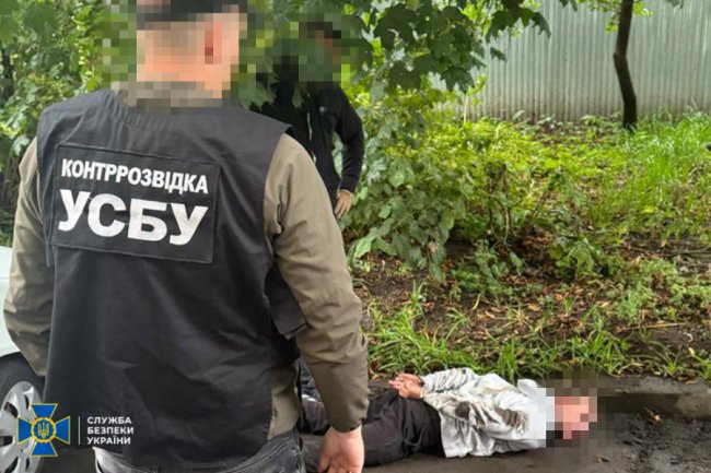 Заклав бомбу у сміттєвий бак: у центрі Рівного завербований росіянами чоловік готував теракт