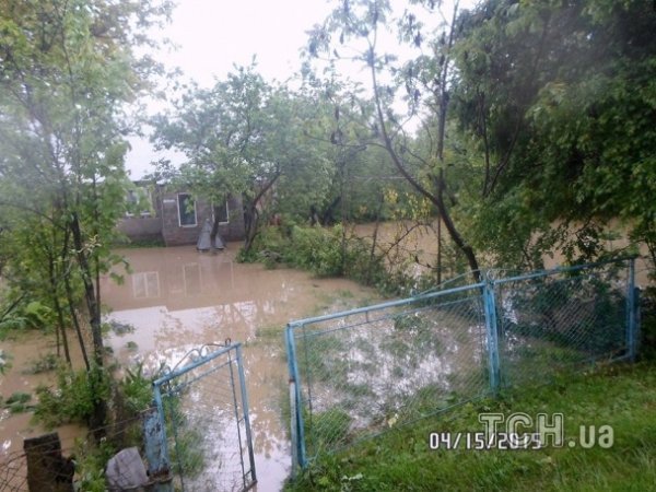 Велика вода на Західній Україні. ФОТО