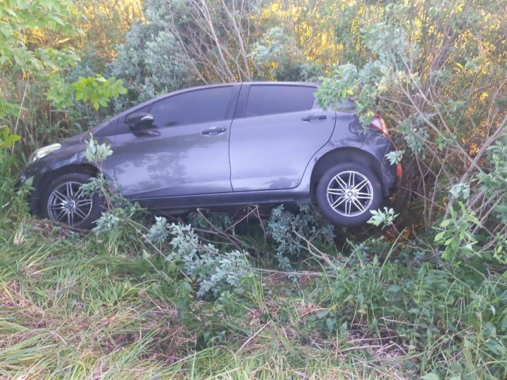 На Волині водійка виїхала у кювет: авто перекинулось