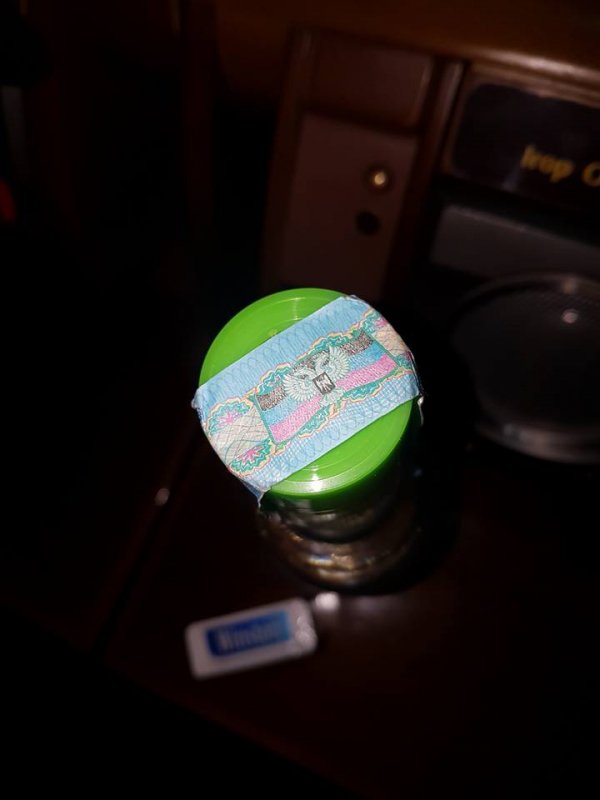 Луцький нардеп показав алкоголь з акцизом «ДНР», який продають в Україні