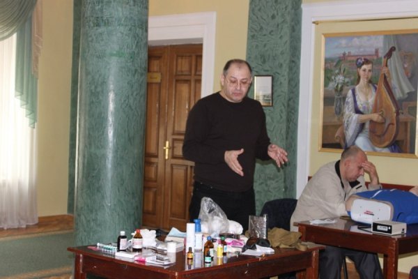 У волинському «Правому секторі» показали, як рятувати поранених. ФОТО