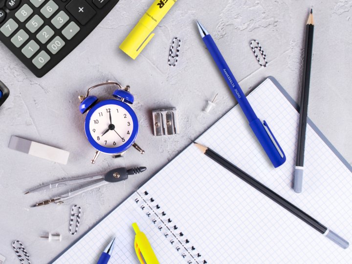 Товари від Akvarel - незамінні у вашому навчанні та побуті