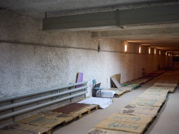 Скільки українських шкіл обладнані укриттями