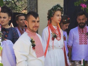 Обряди, короваї і пісні: сільський голова з Волині гучно відгуляв весілля. ФОТО. ВІДЕО