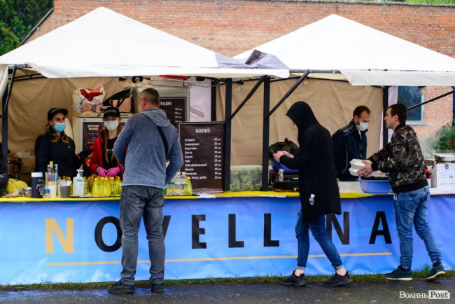 Сотні машин, несподіванки від Novellina і неймовірні емоції: автоконцерт БЕZ ОБМЕЖЕНЬ відгримів під Луцьком. ФОТОРЕПОРТАЖ