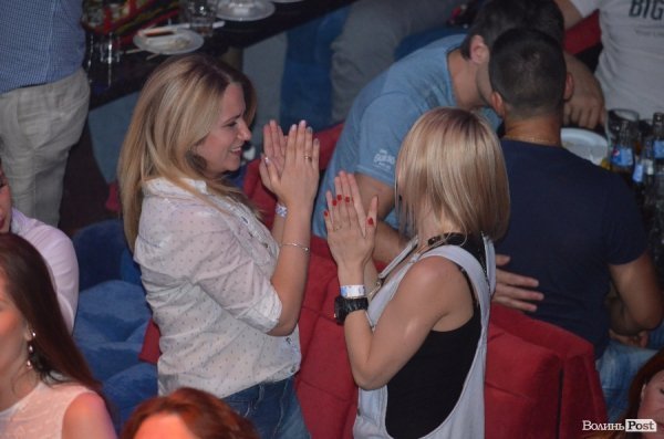 «Чорний бумер», «Харизма» і «Мурка»: в Луцьку знову виступав Seryoga. ФОТО