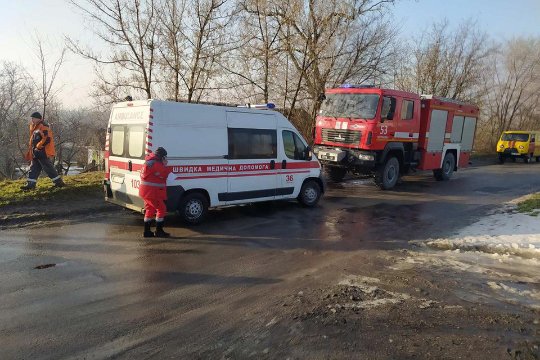 На Дніпропетровщині авто в’їхало в будівлю: постраждали двоє дітей