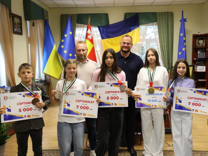 Спортсмени з Луцької громади завоювали медалі на світових змаганнях з ММА. ФОТО