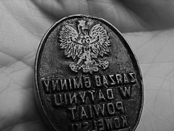 «Бережуть як зіницю ока»: волинська родина отримала у спадок печатку солтиса 