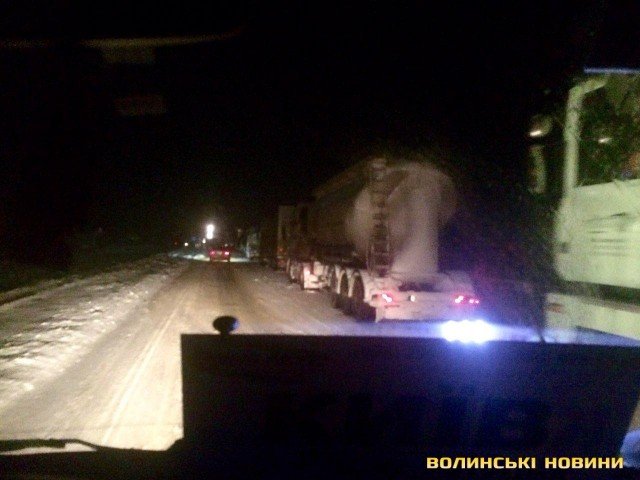 Через аварію на трасі Луцьк-Рівне – величезний затор