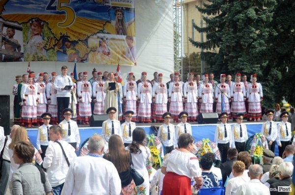 Вишите святкування Дня Незалежності у Луцьку. ФОТОРЕПОРТАЖ