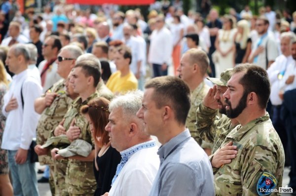 Вишите святкування Дня Незалежності у Луцьку. ФОТОРЕПОРТАЖ
