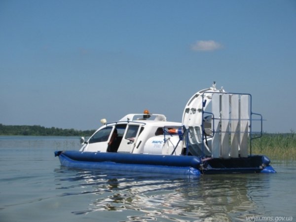 У водах Світязя шукали зниклого юнака 